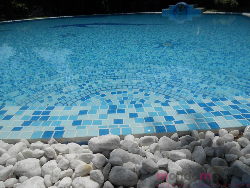 mosaico per piscine